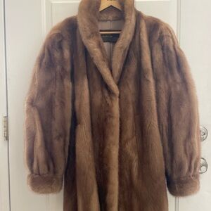 Elegant Brown Mink Fur Coat
